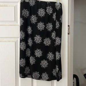 Black & white skirt